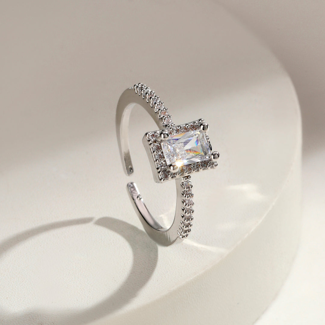 Veyra Rectangular Gleam Ring