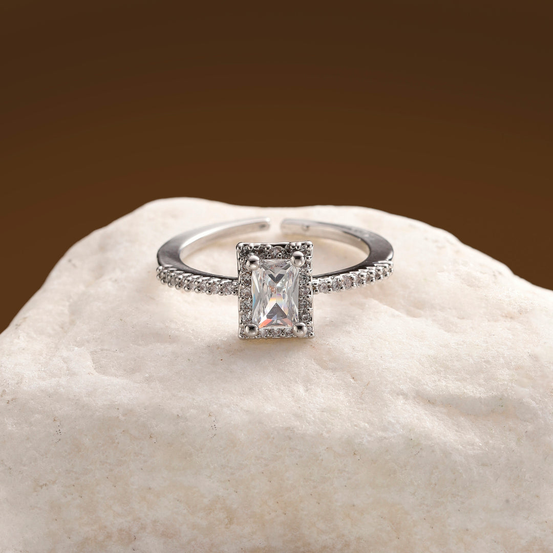 Veyra Rectangular Gleam Ring