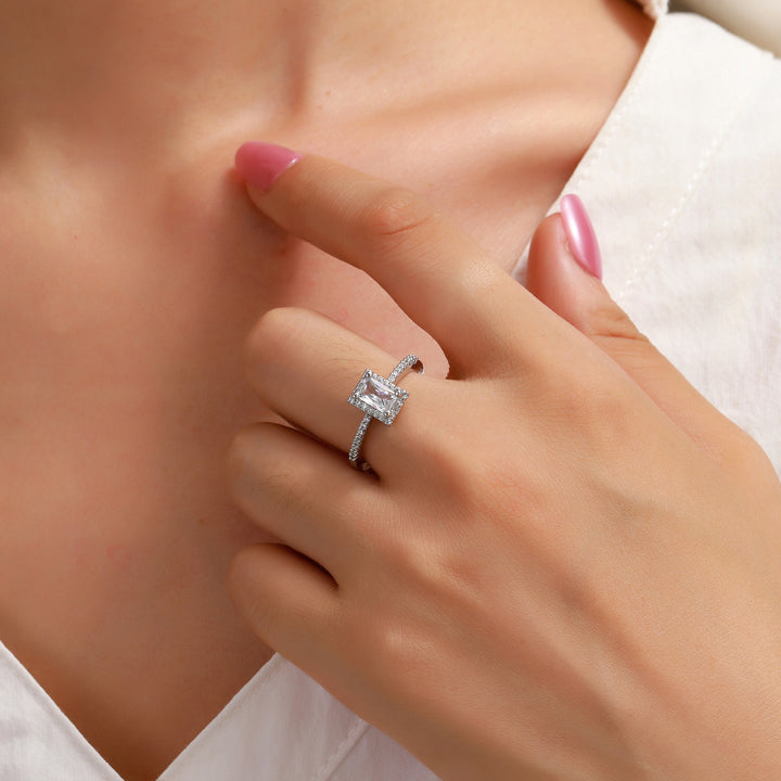 Veyra Rectangular Gleam Ring