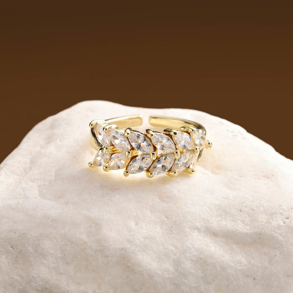 Elvaira Leafline Spark Ring