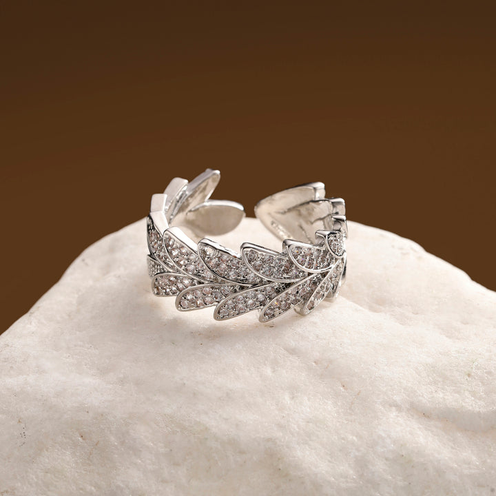 Zelvara Leafcrest Ring