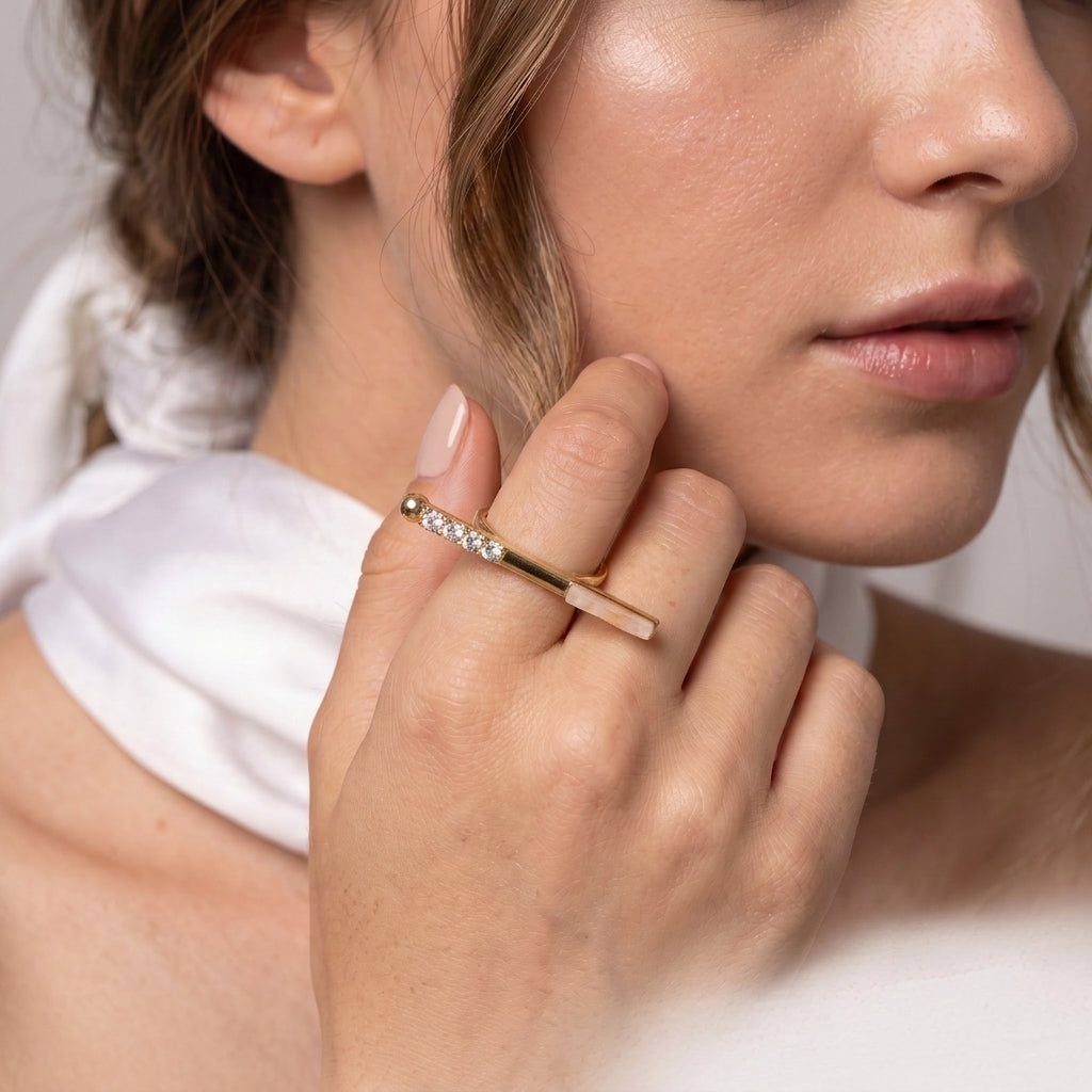 Rose Bar Orbit Sparkling stone Ring