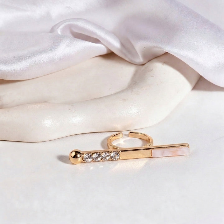Rose Bar Orbit Sparkling stone Ring