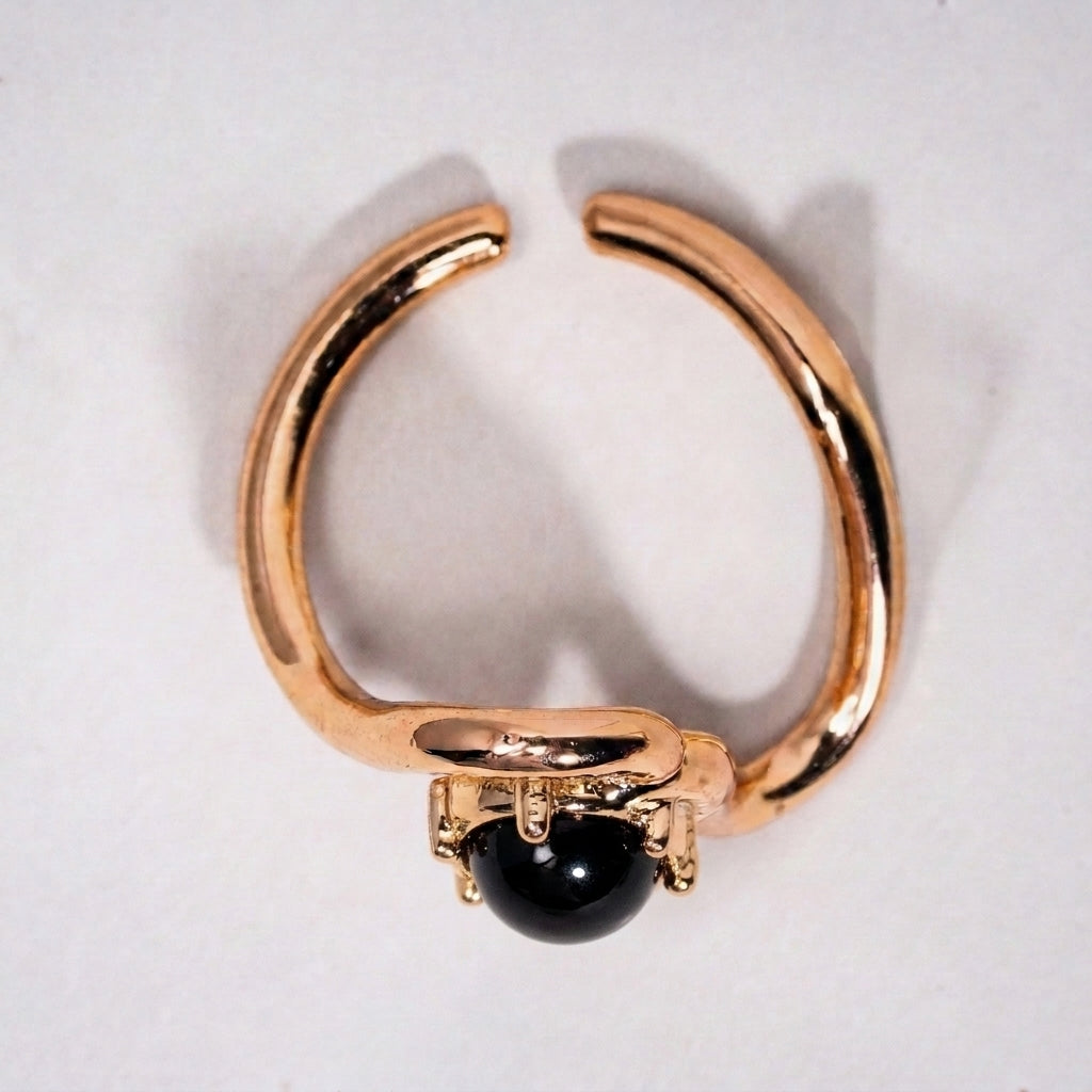 Bold Black oval Stone Wave Ring