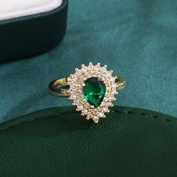 Vera Green Halo Ring
