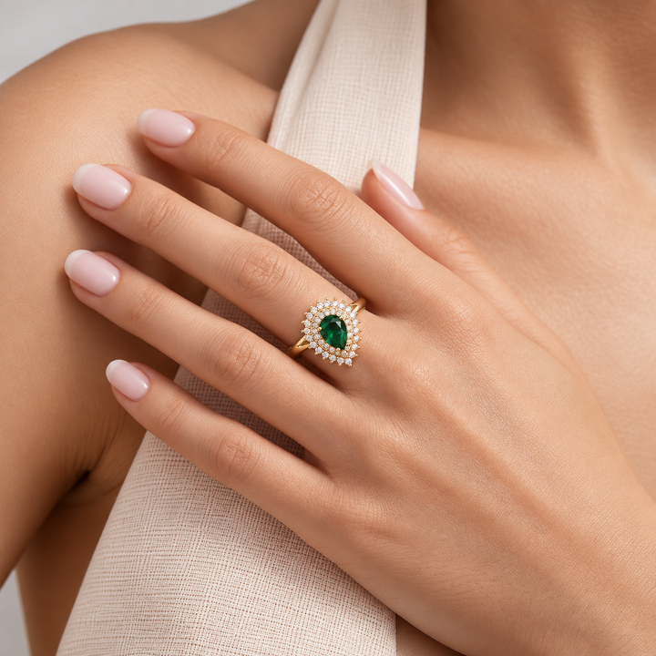 Vera Green Halo Ring
