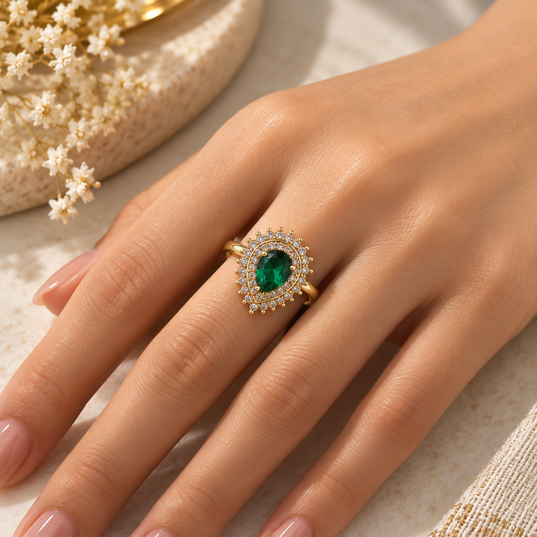 Vera Green Halo Ring