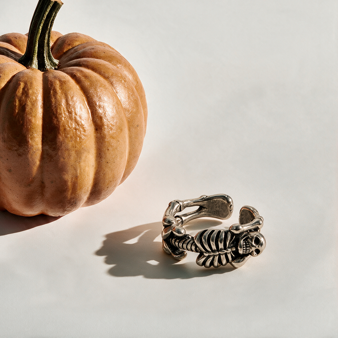 Death Grip Skull Wrap Ring