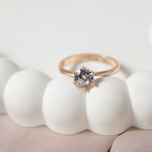 Radiant gem rose-gold ring