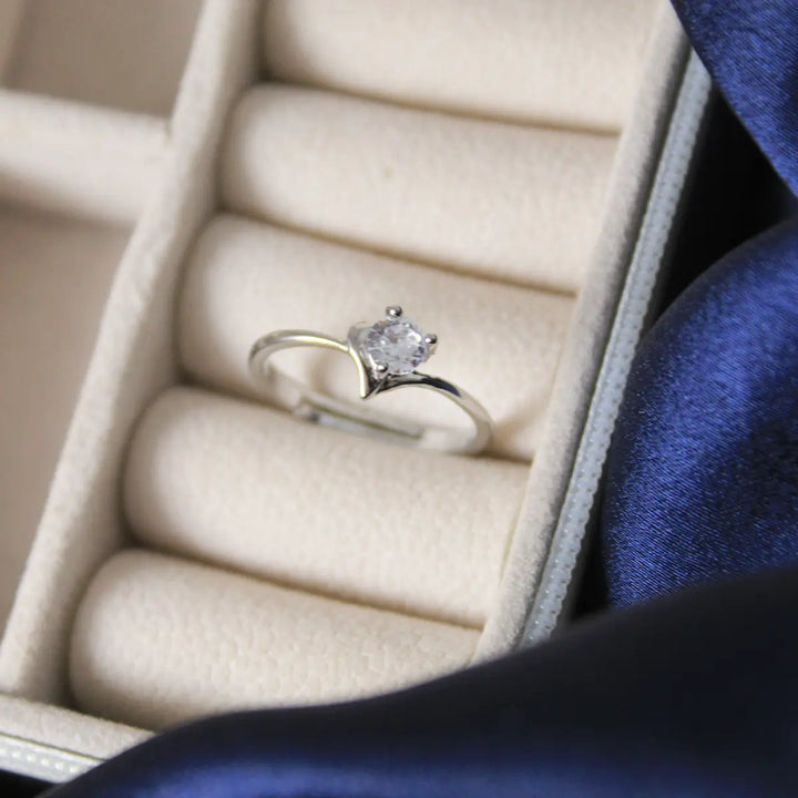 Ravishing Gem Silver Ring
