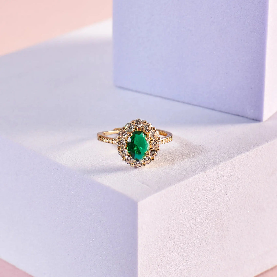 Regal Green Diamond Ring | Salty