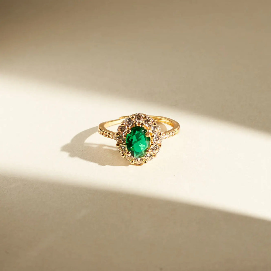 Regal Green Diamond Ring | Salty