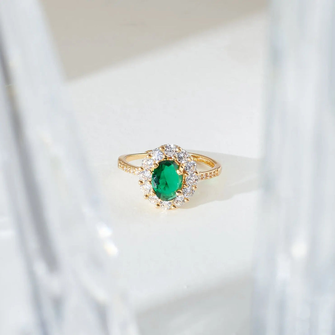 Regal Green Diamond Ring | Salty