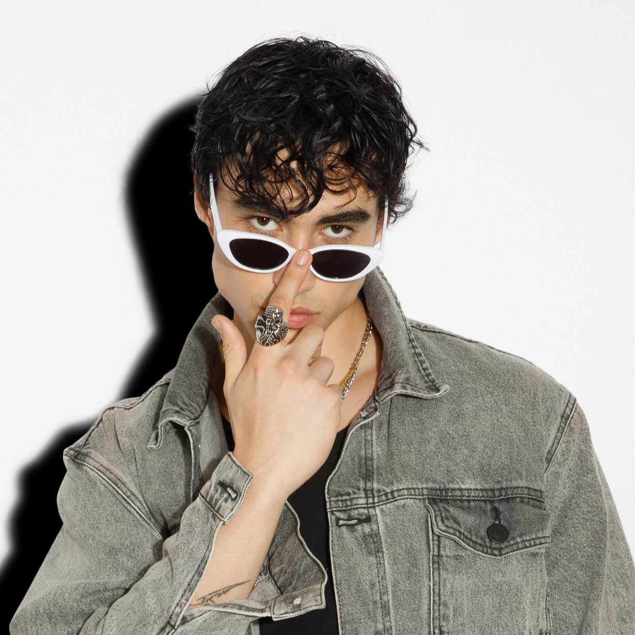 Kurt Cobain White Oval Sunglasses | Salty – Salty Accessories