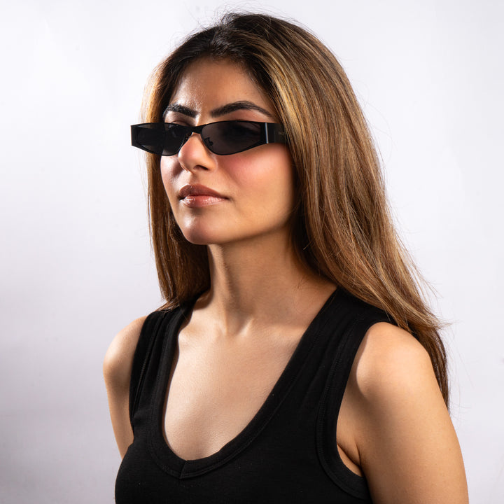 Aespa Black Oval Sunglasses