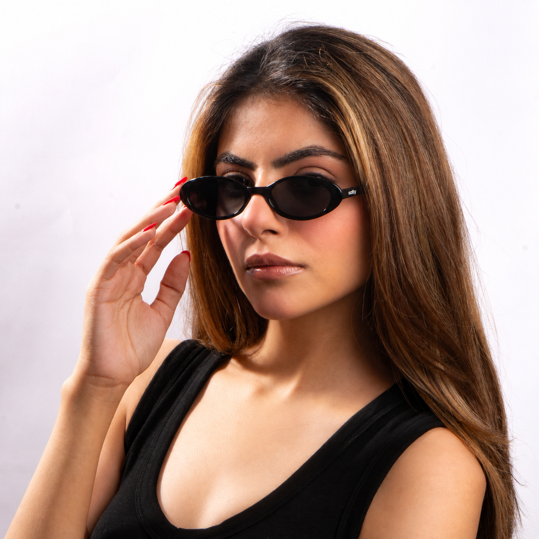Obscura Oval Classic Shades - Black