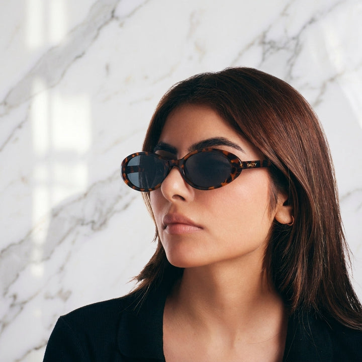 Obscura Oval Classic Shades - Demi | Salty