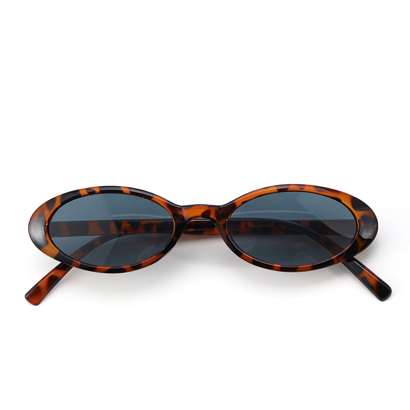 Obscura Oval Classic Shades - Demi | Salty