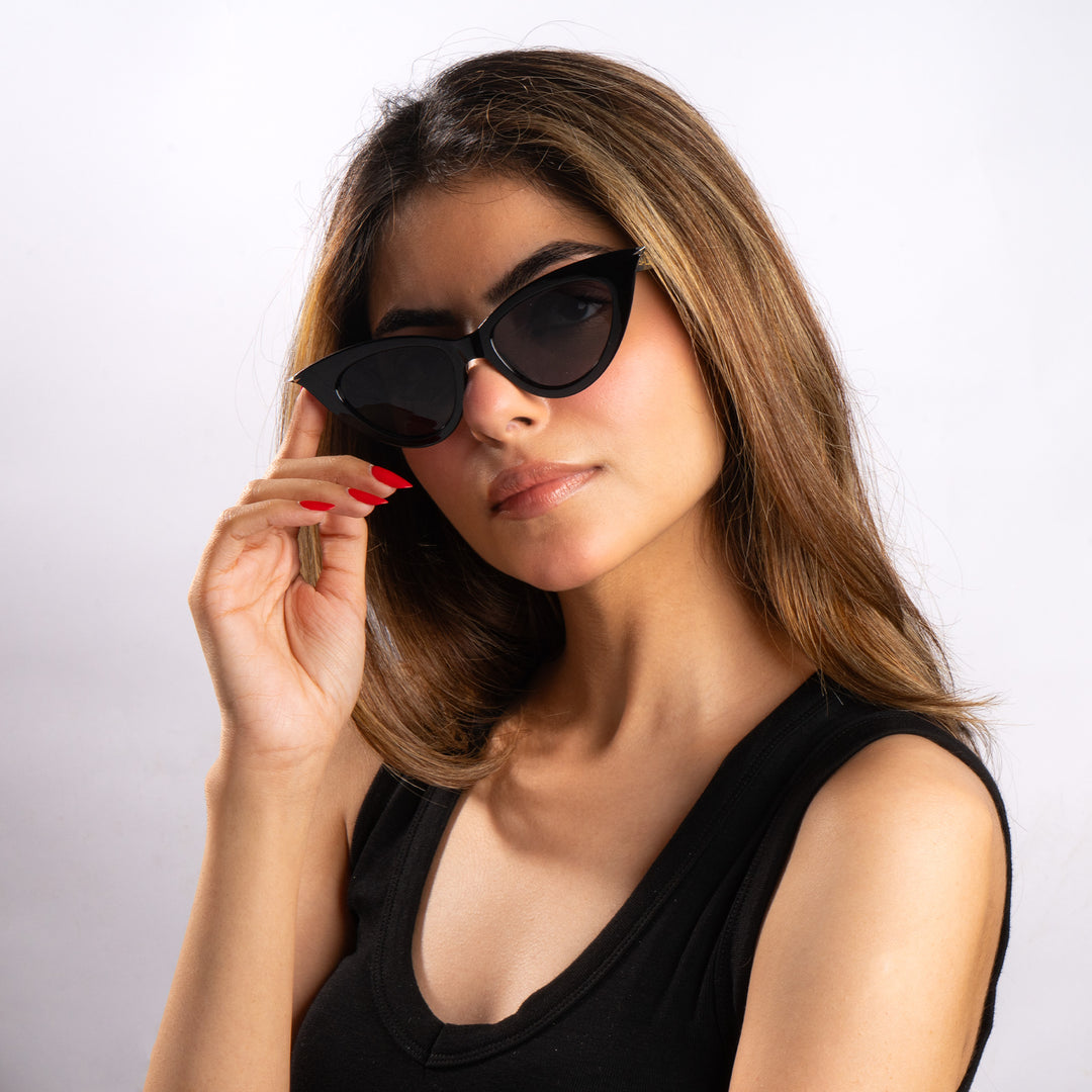 Fierce Cat-Eye Shades – Black