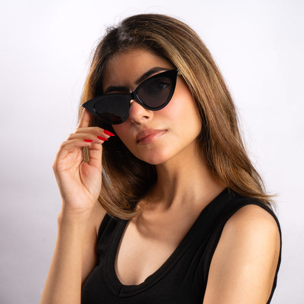 Fierce Cat-Eye Shades – Black