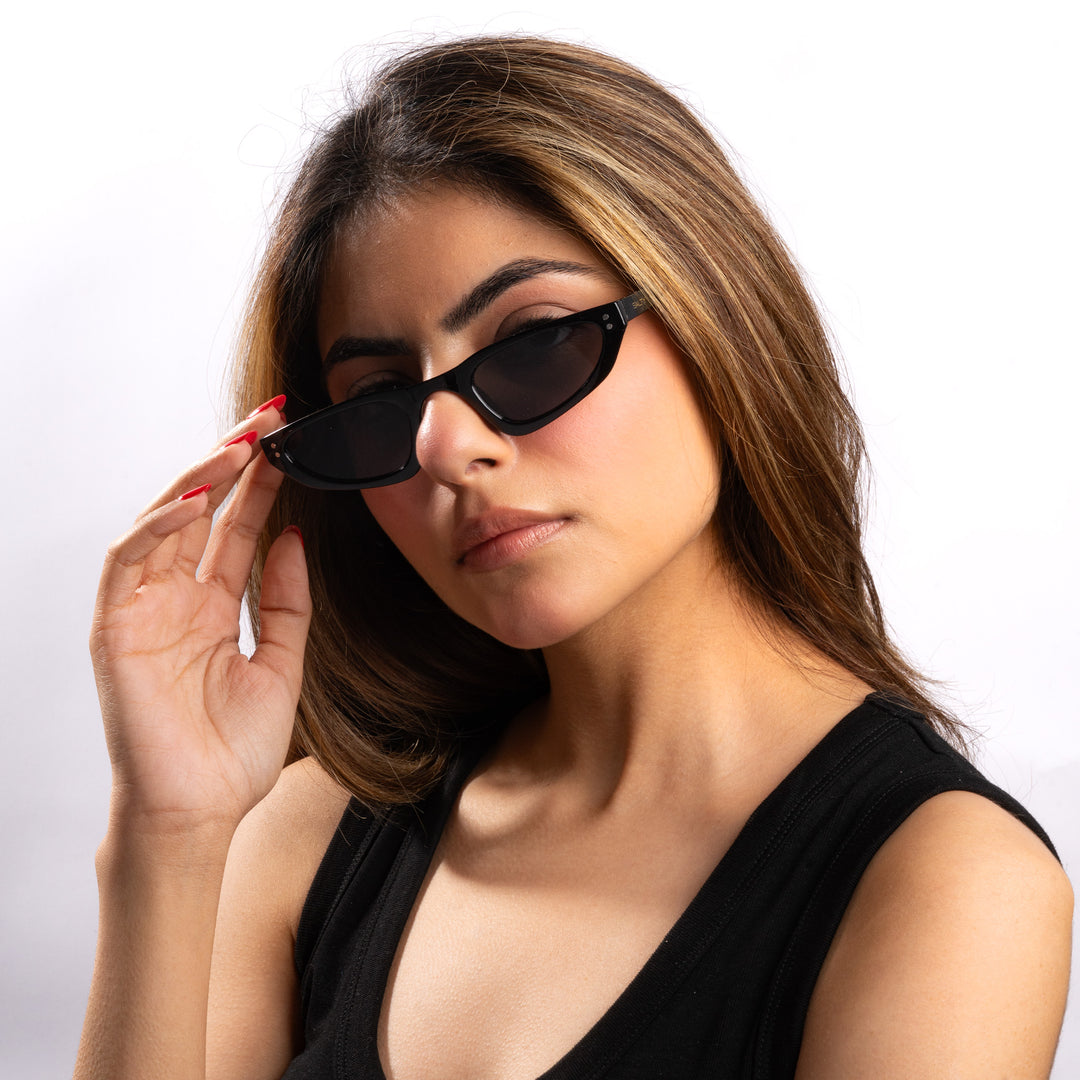 Retro Cat-Eye Shades – Nude Black