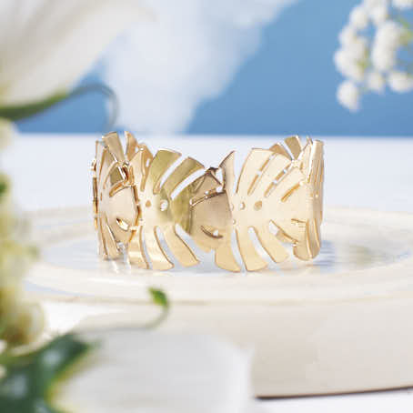 Glitzy Topical Gold Bracelet