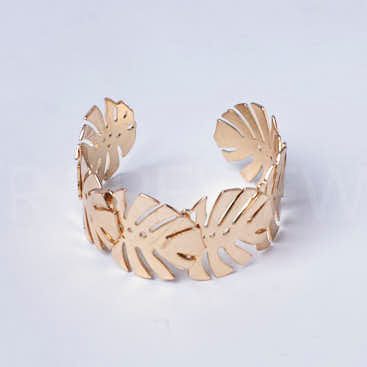 Glitzy Topical Gold Bracelet