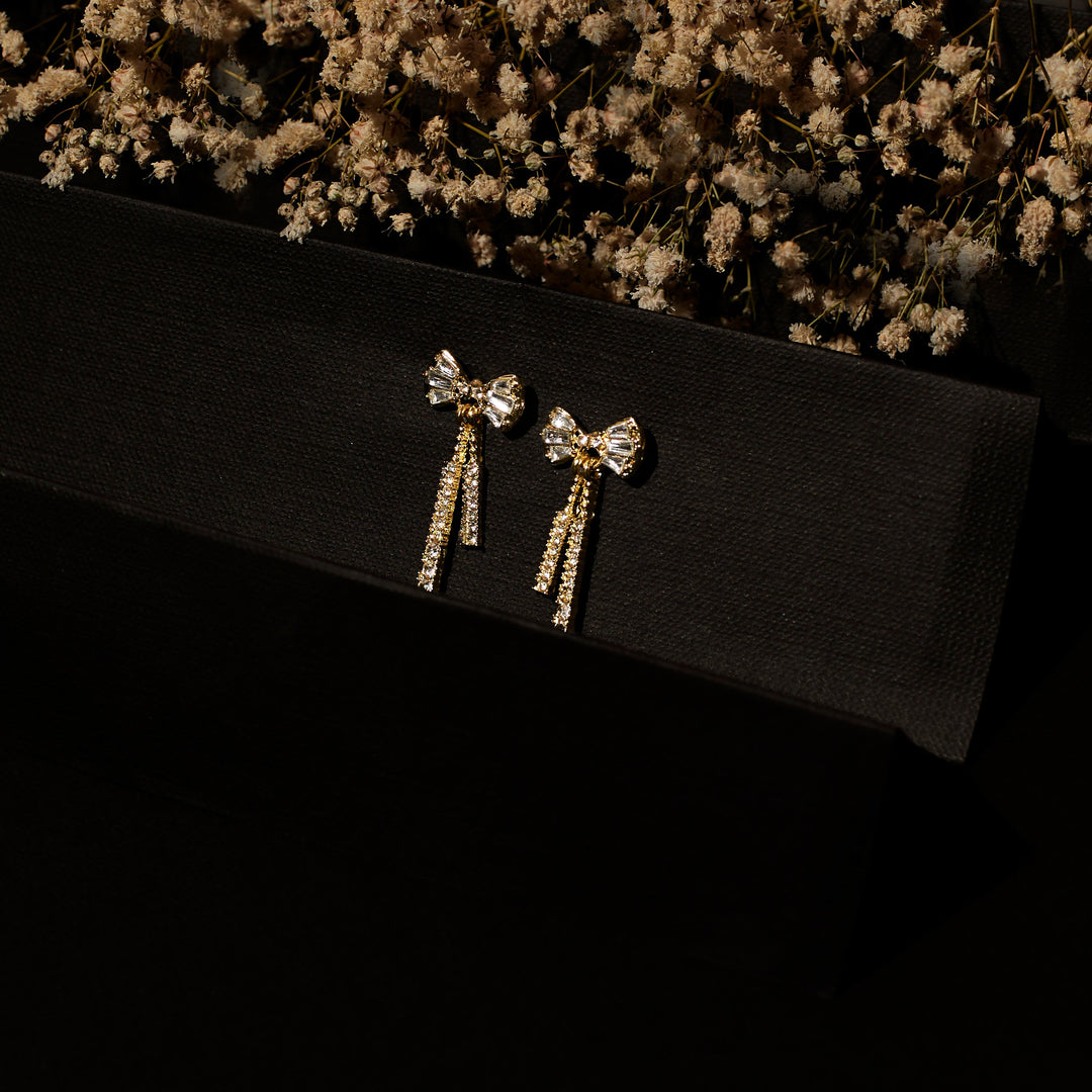 Gold Shine Ribbon Bow Earrings