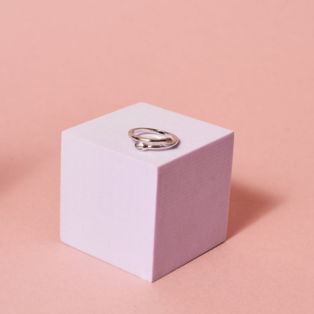 Silver Hug Promise Ring - Adjustable - Anti Tarnish