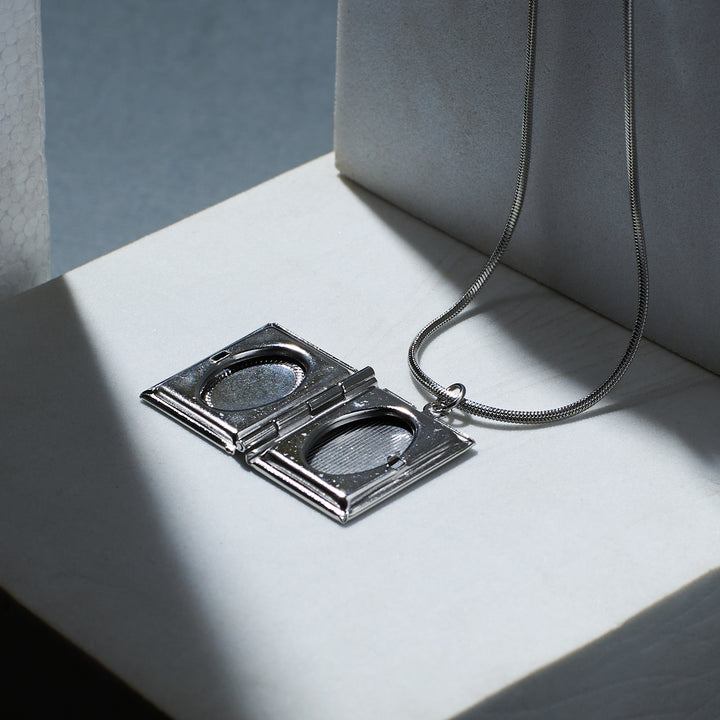 Quirky Quasar Openable Silver Pendant Salty