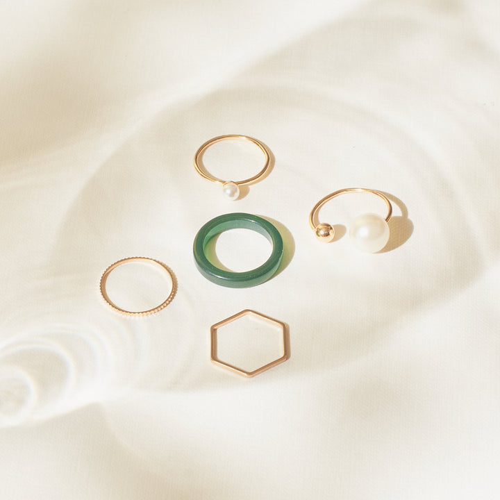 Set Of 5 Emerald Pearl Rings