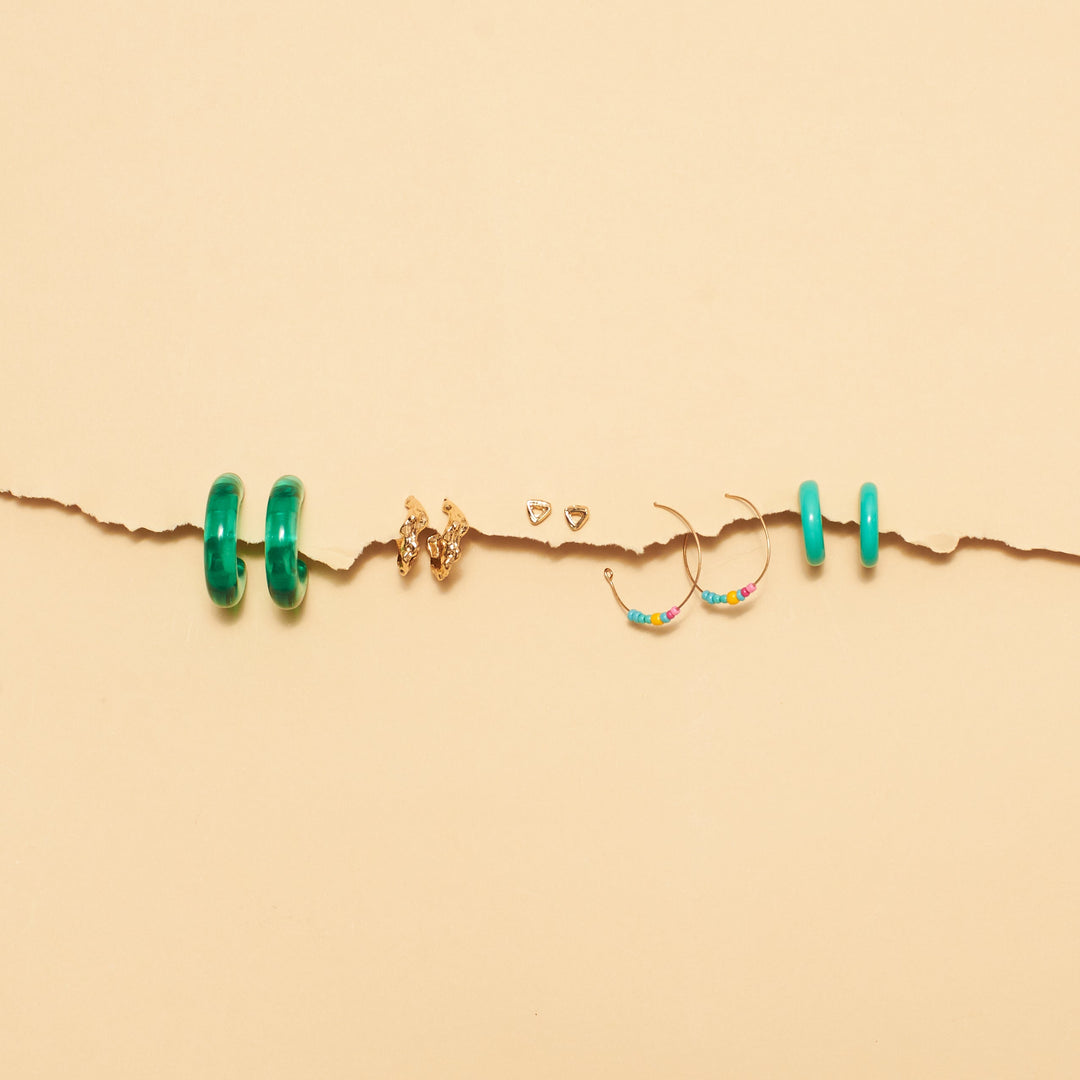 Set Of 5 Trendsetting Earrings Set