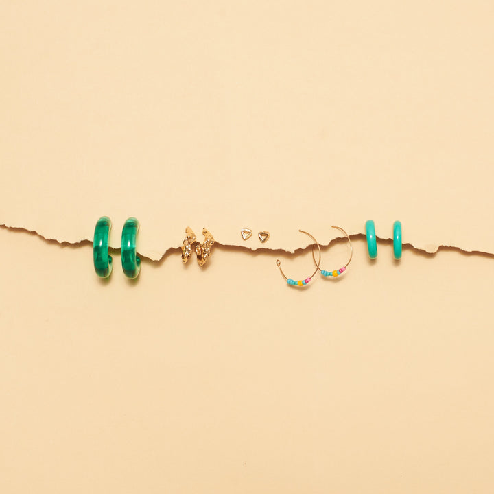 Set Of 5 Trendsetting Earrings Set