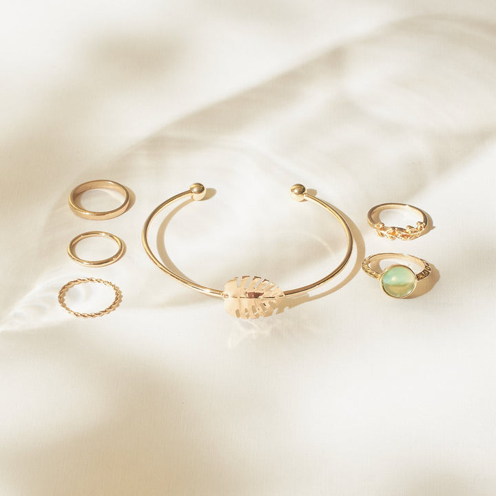 Set of Springy Bracelet And Rings