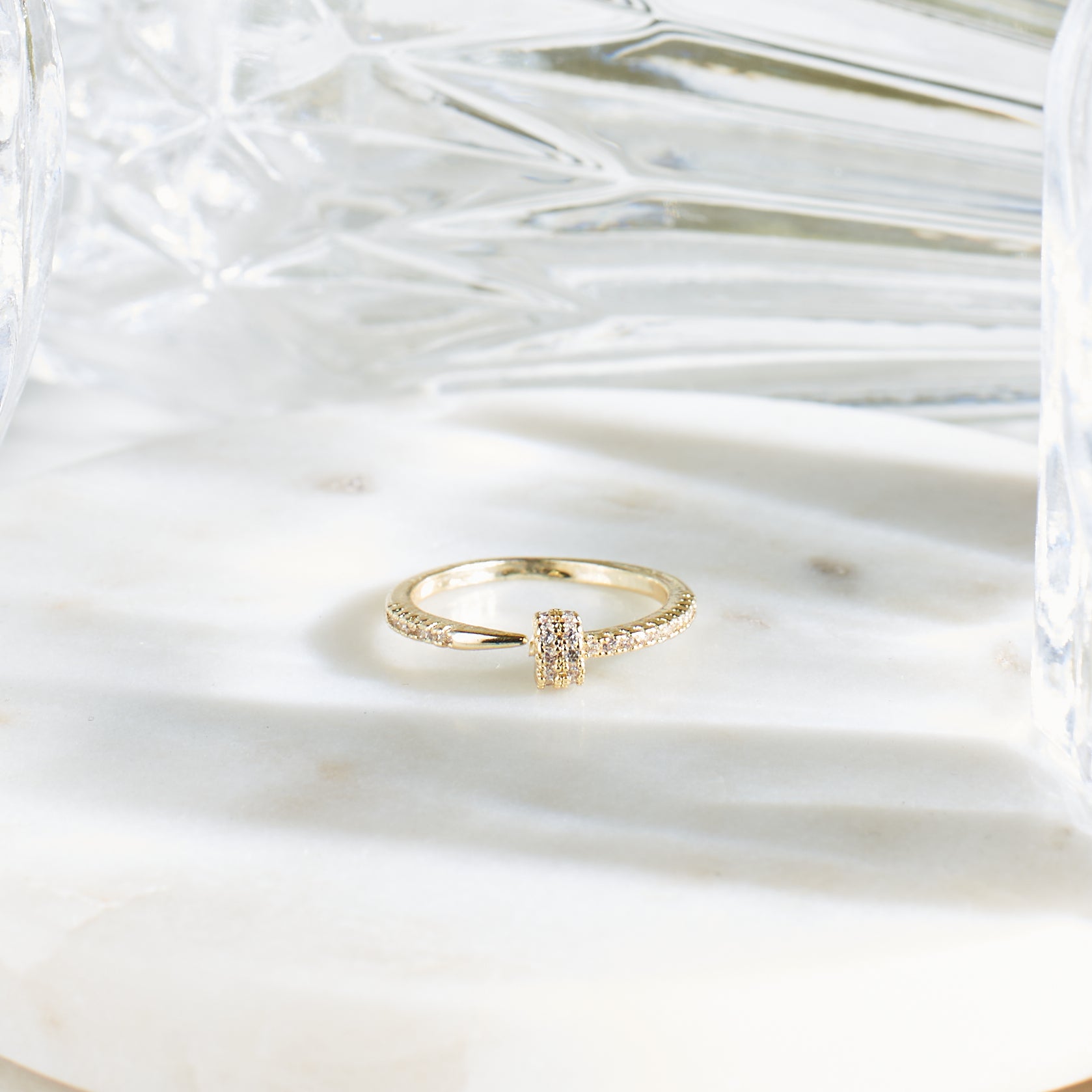 Andi Band Ring in Gold | Kendra Scott