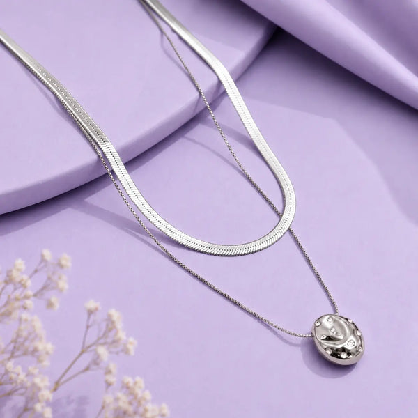 Silver Pearl Glow Necklace