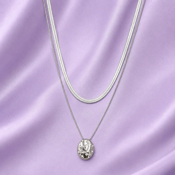 Silver Pearl Glow Necklace