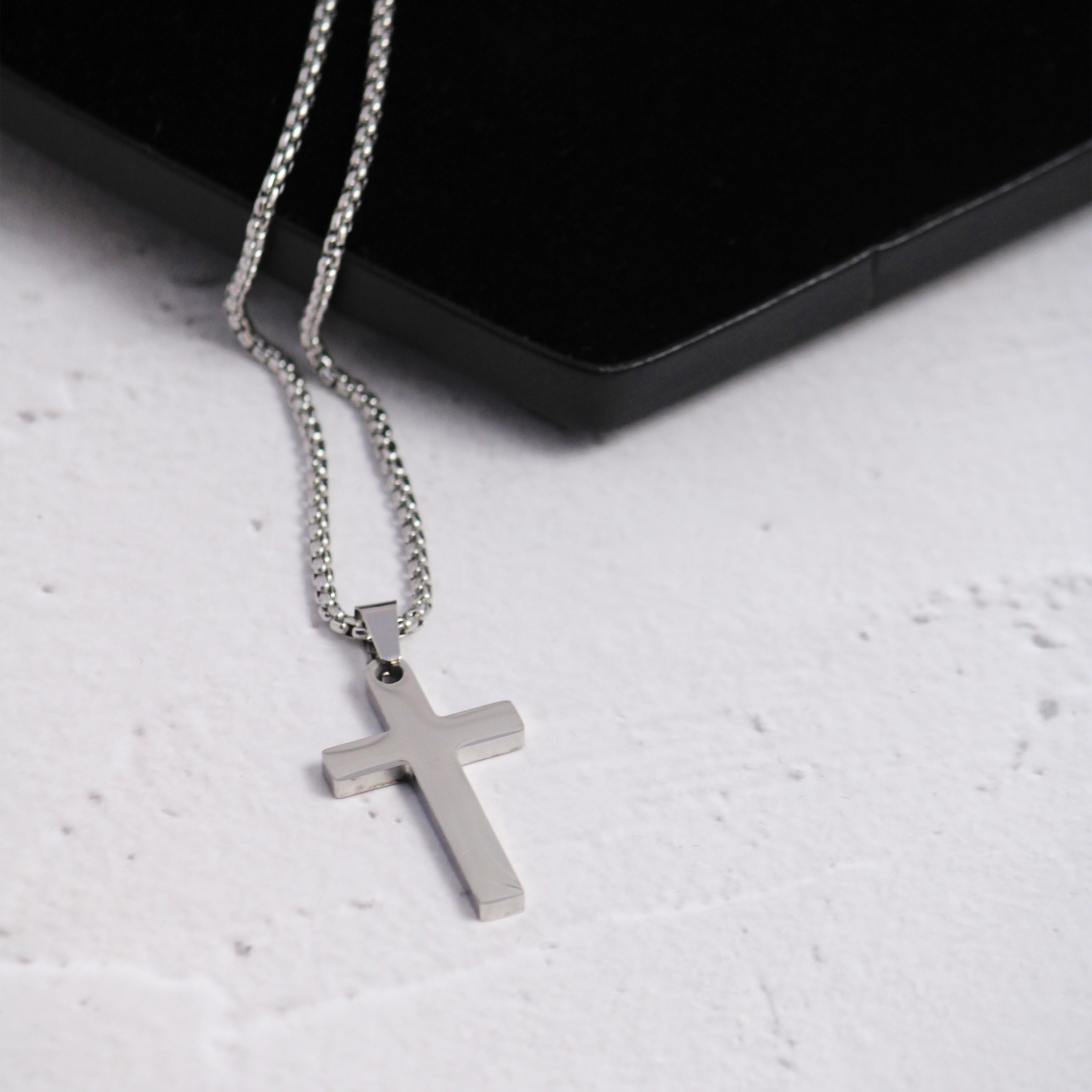 Simple Silver Cross Pendant Necklace | Unisex | Classy Men Collection
