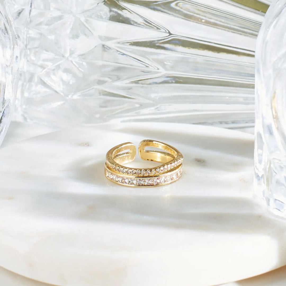 Solid Stunner Golden Ring | Salty