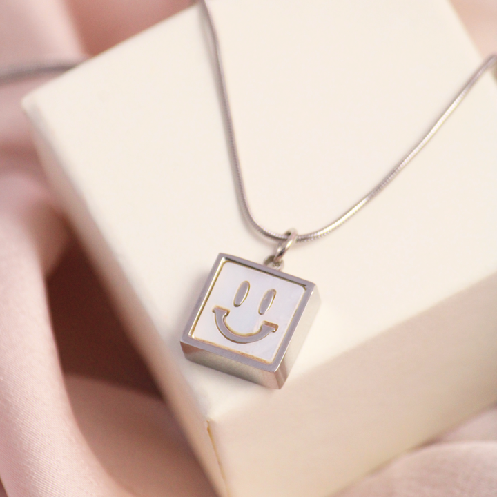 Stay Happy Silver Cool Necklace