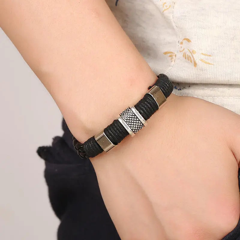 Stylish Pelt Band - Black - Salty Accessories