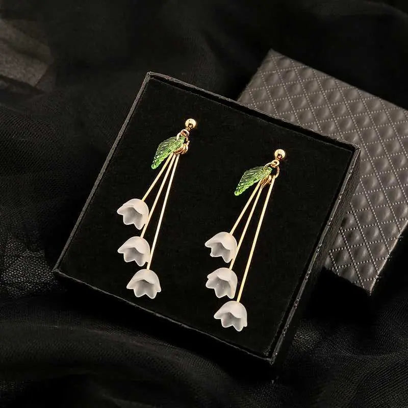 Stylish Flower and Leaf Long Drop Earrings - Salty Accessories