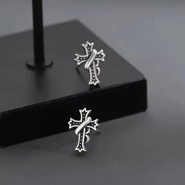 Suave X-Mark Studs