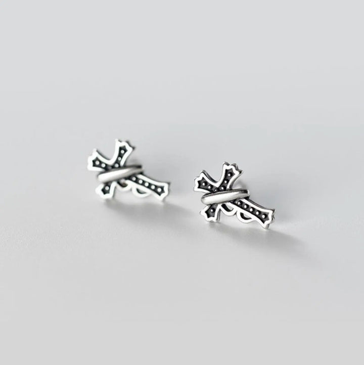 Suave X-Mark Studs