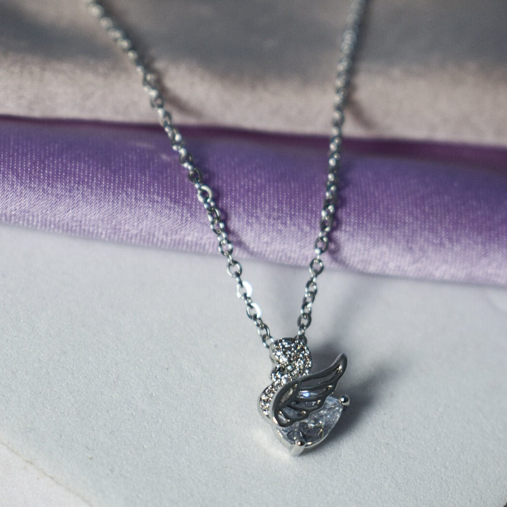 Swan's Radiant Allure Necklace - Salty Accessories