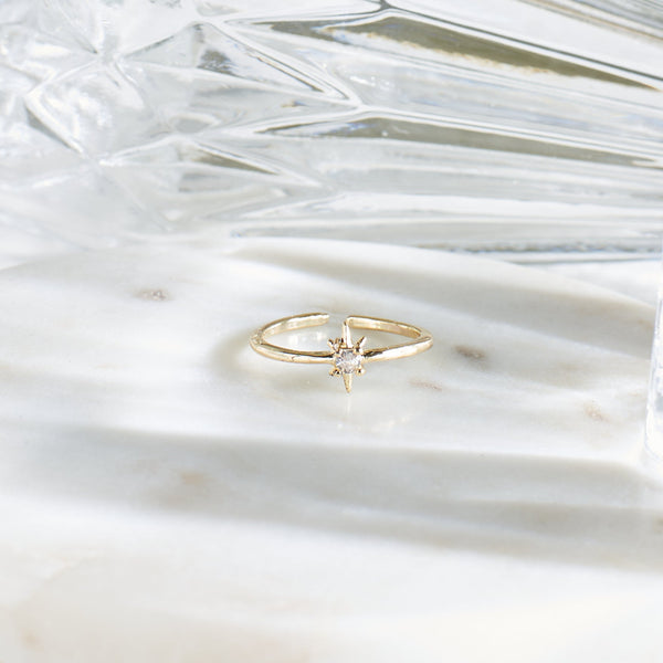 Sweetheart Minimal Ring