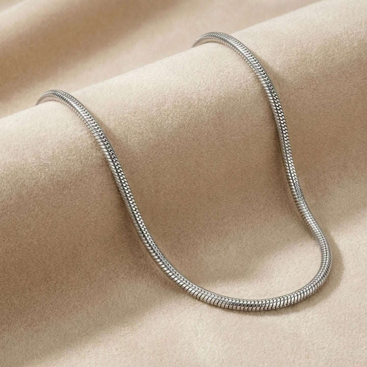 Minimalist Sterling Flow Chain