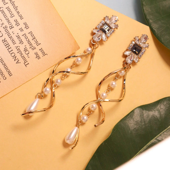 Temptation Pearly Tassel Earrings