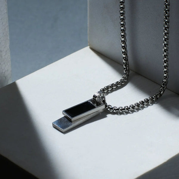 Temptation Trinket Black Chain