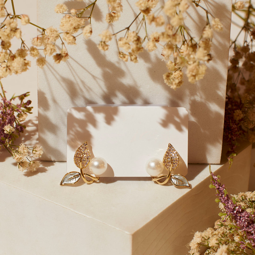 Timeless Beauty Pearl Earrings - Salty Accessories